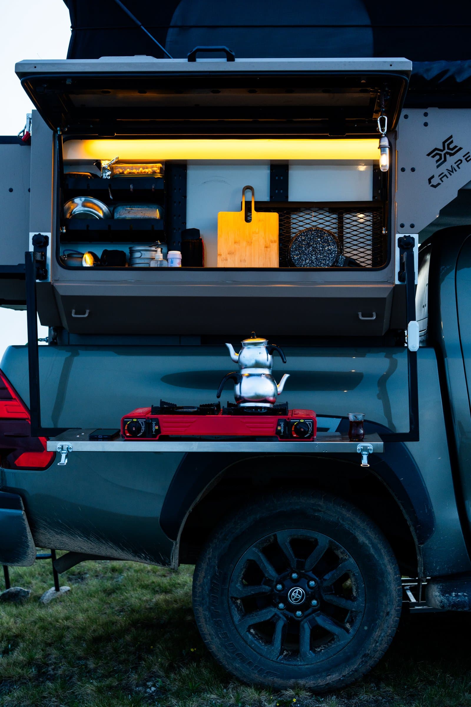 X PLORER